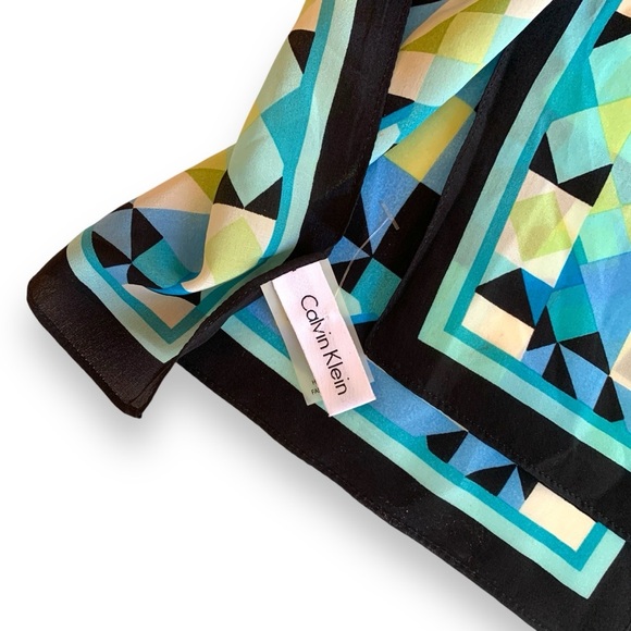 NWOT silk Calvin Klein scarf - Picture 5 of 9